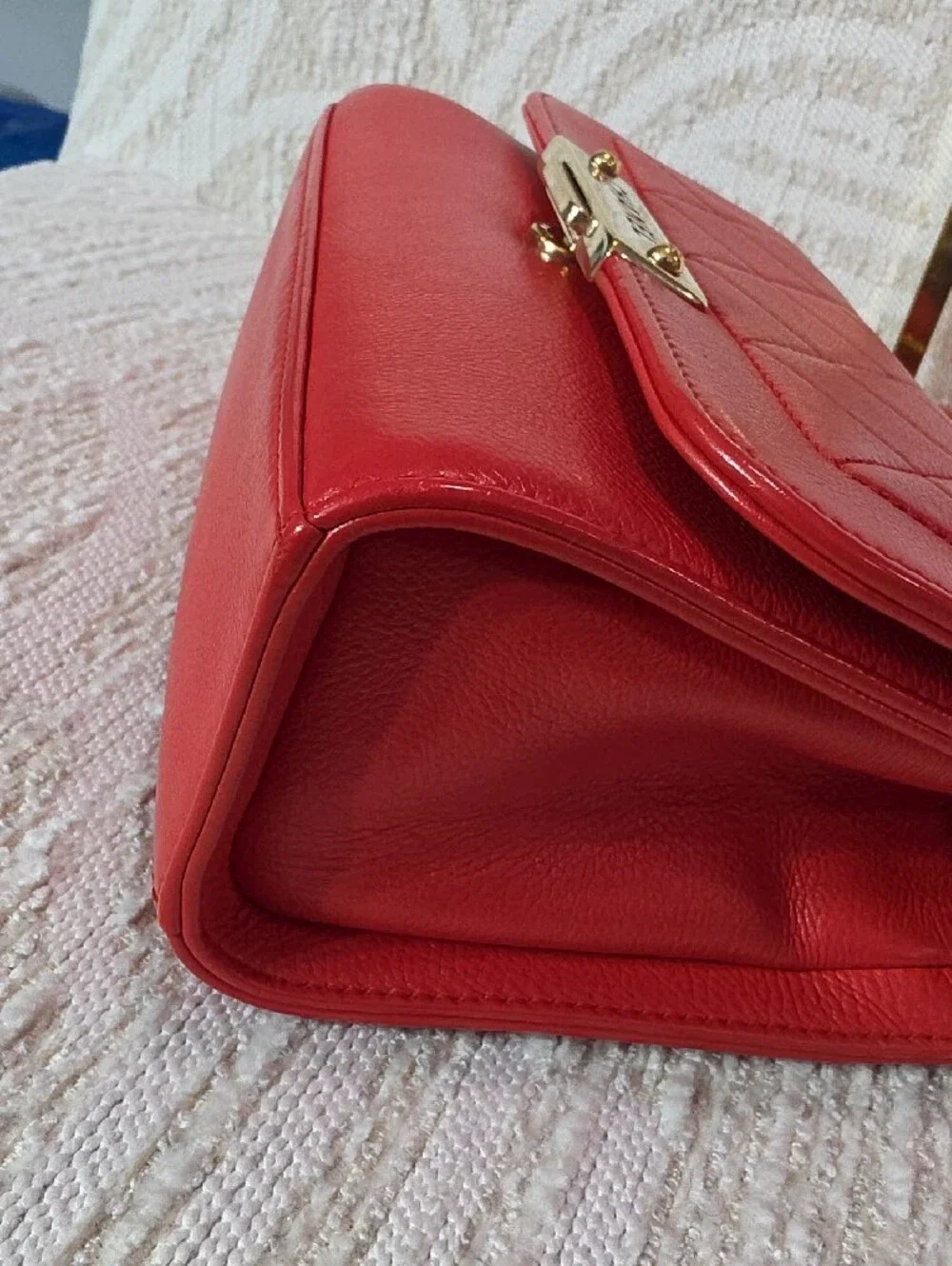 CHANEL Red Quilted Leather Top-Handle Shoulder Bag with Gold Chain